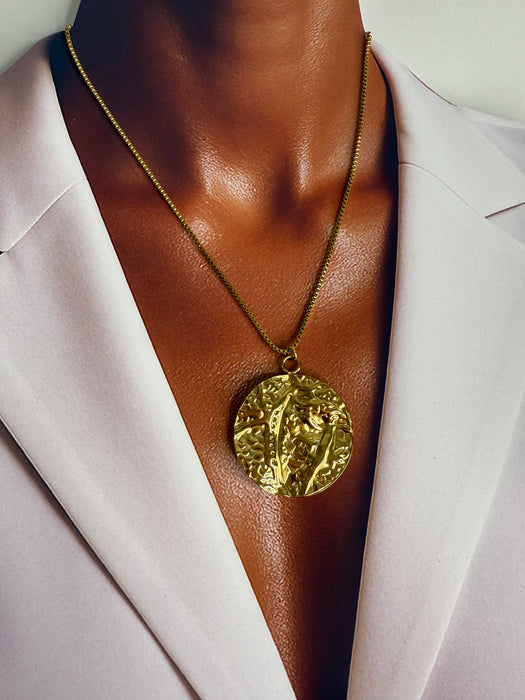 Collar Lúa